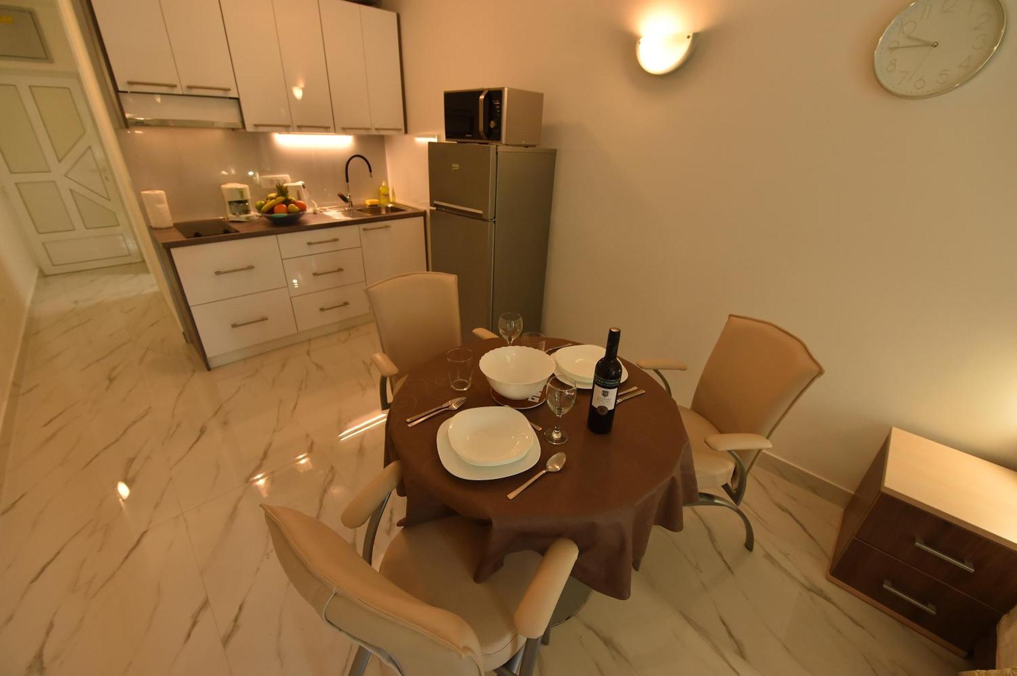 Beach Apartments Vlado Подстрана Экстерьер фото